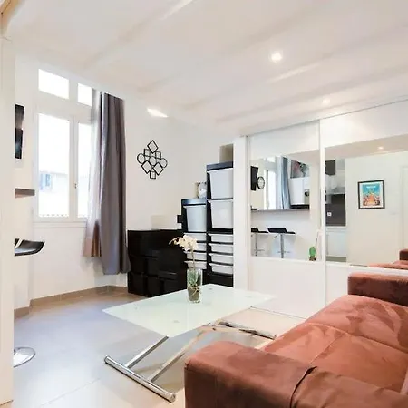 Carre D'or Cannes: Studio *